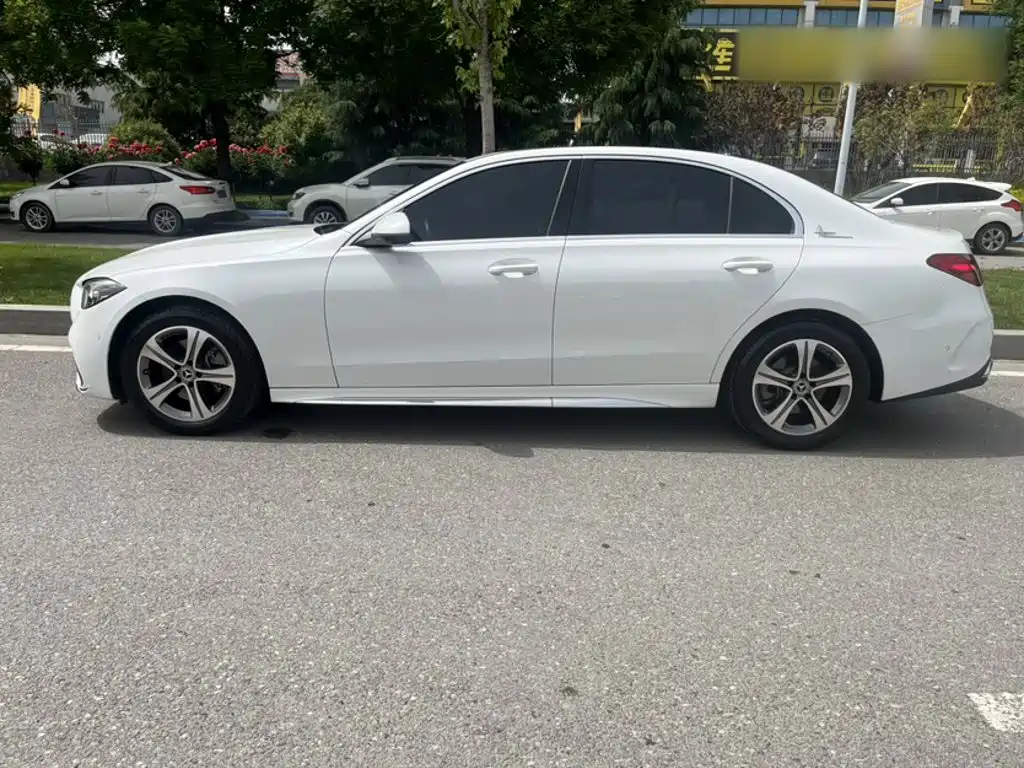 MERCEDES-BENZ CLASS C