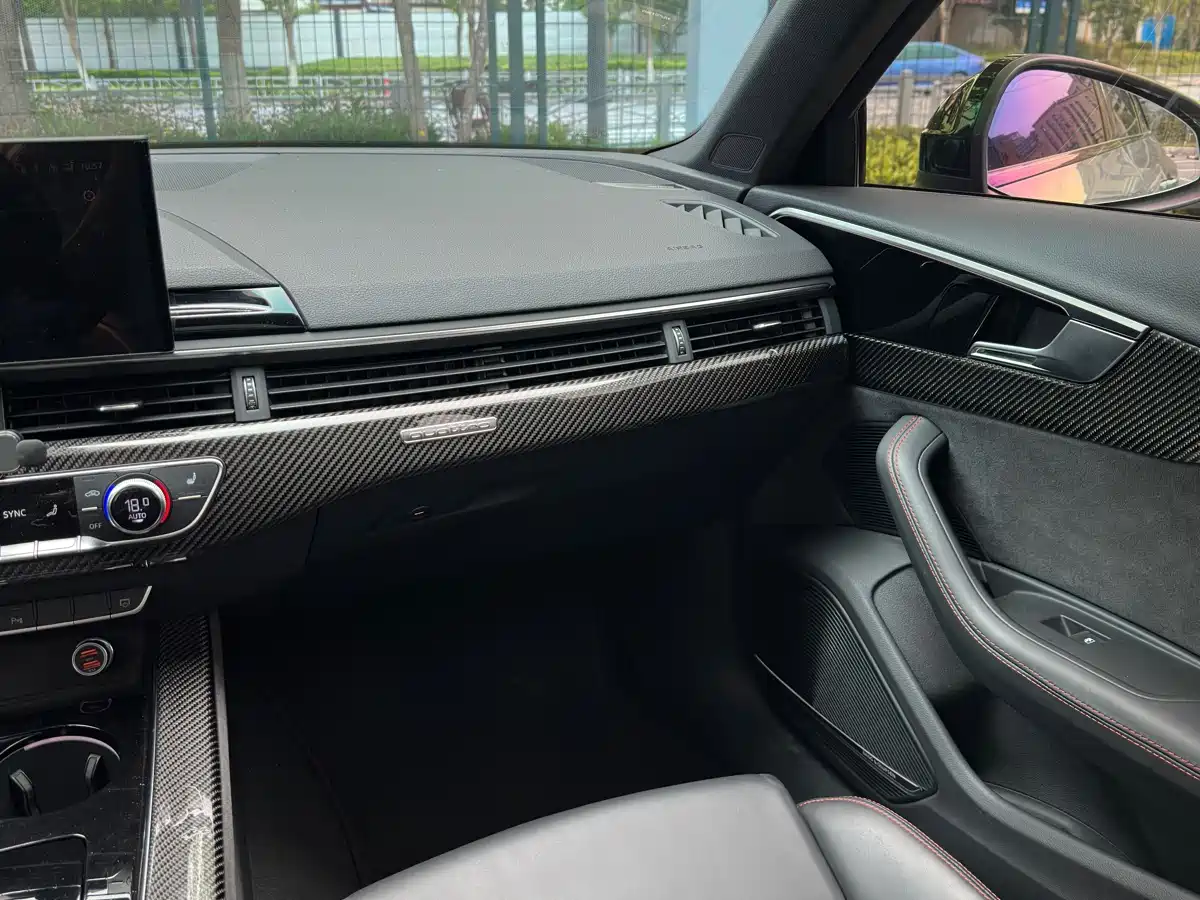 Audi RS 4 2024 RS4 Avant Ignition Edition фото 20
