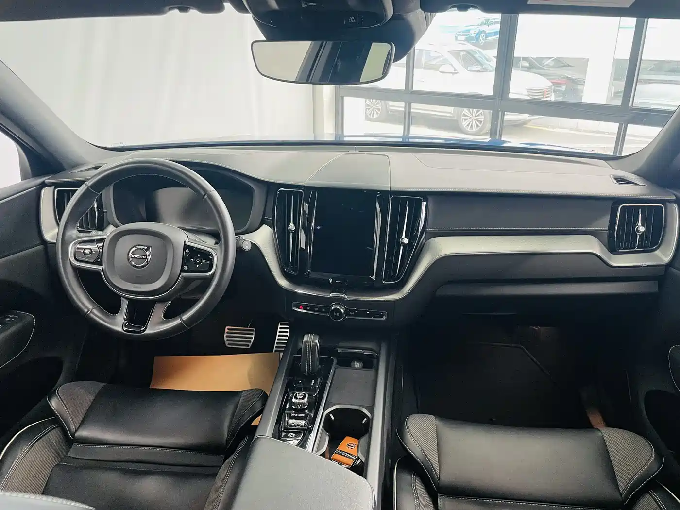 VOLVO XC60 PLUG IN HYBRID