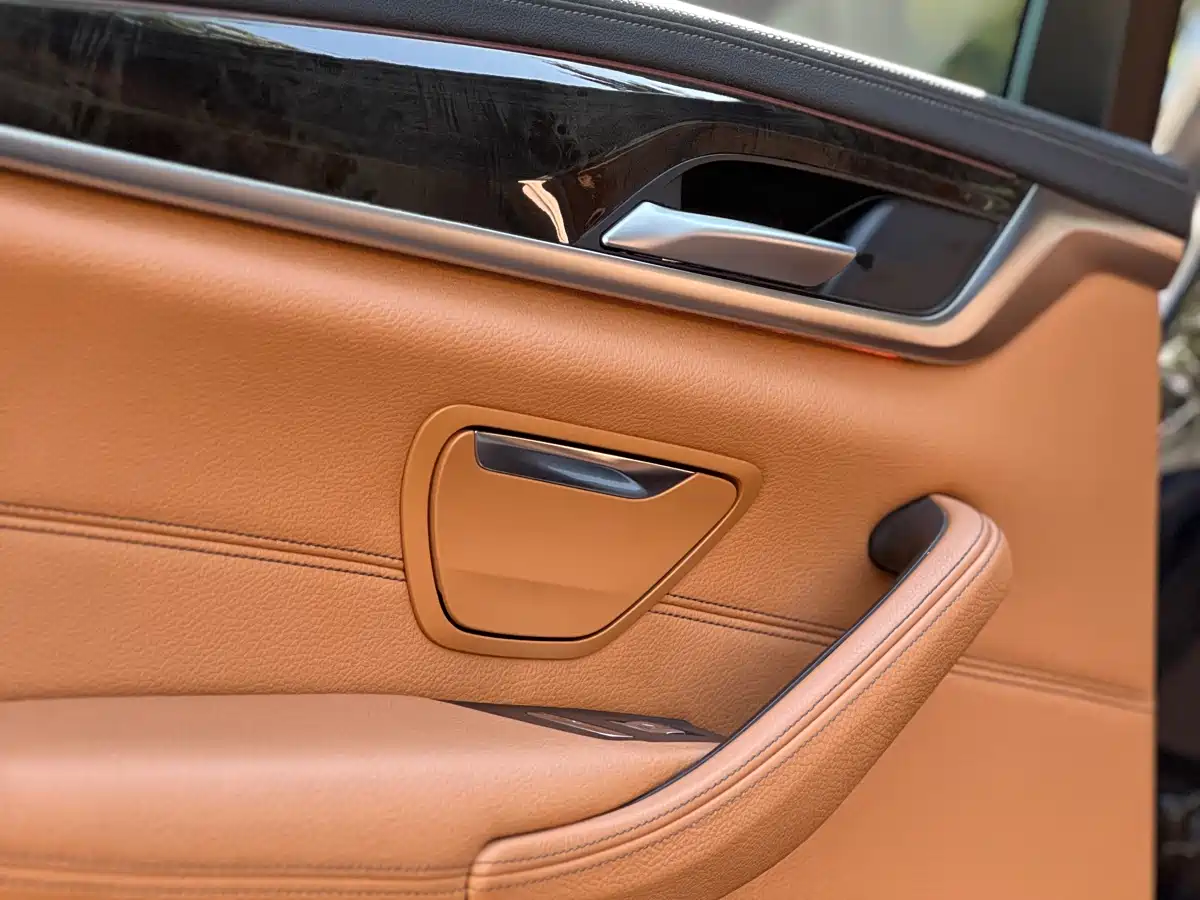 BMW 5 Series 2020 530Li Leading M Sport Package фото 23