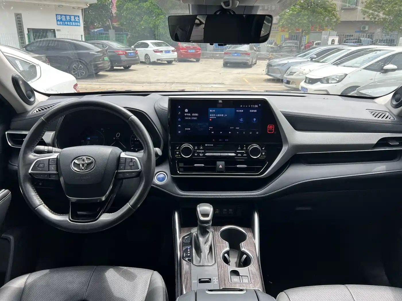 TOYOTA HIGHLANDER