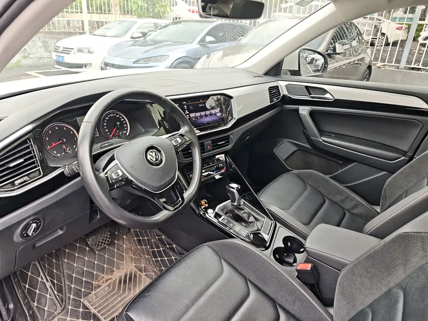 Volkswagen Tayron 2020 330TSI 2WD Luxury Smart Edition фото 12