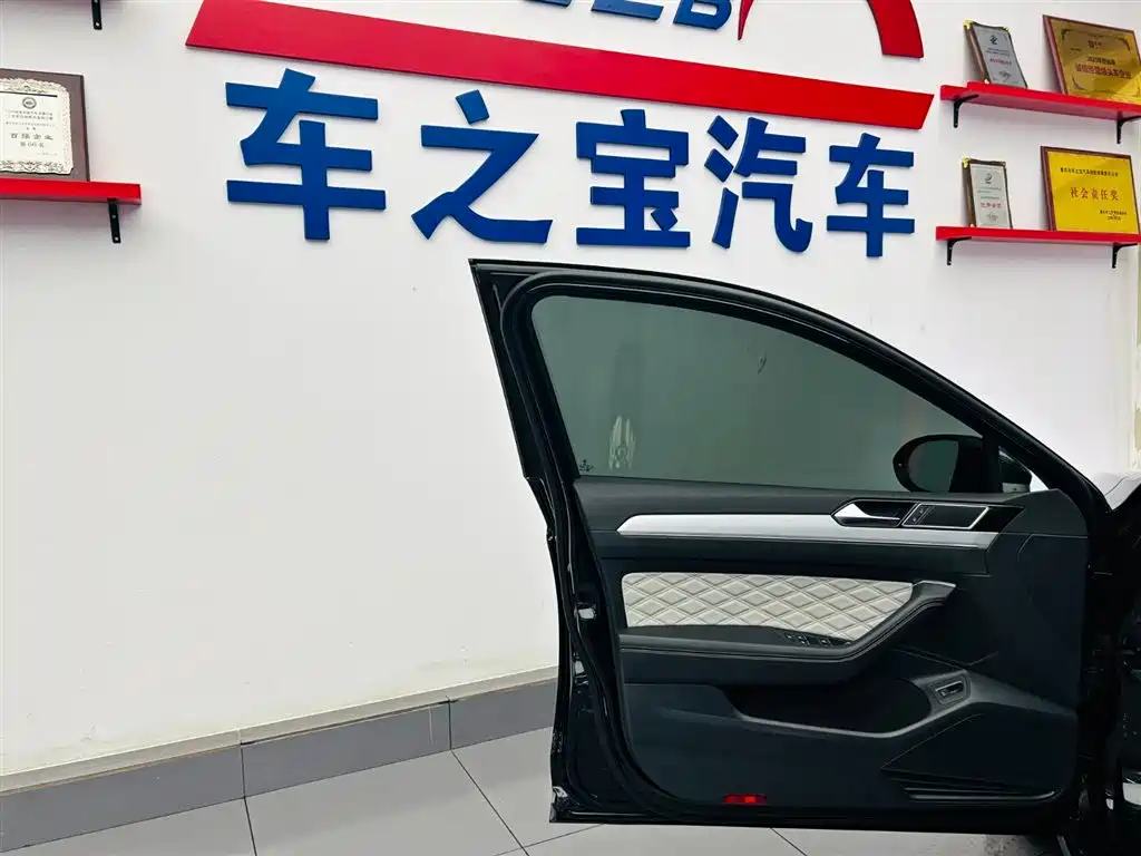 Volkswagen Magotan 2023 Model 2 Million Commemorative Edition 330TSI DSG Luxury фото 21