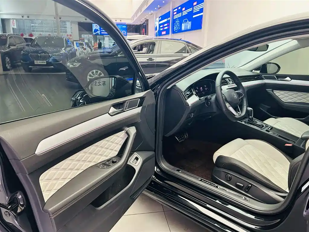 Volkswagen Magotan 2023 Model 2 Million Commemorative Edition 330TSI DSG Luxury фото 20
