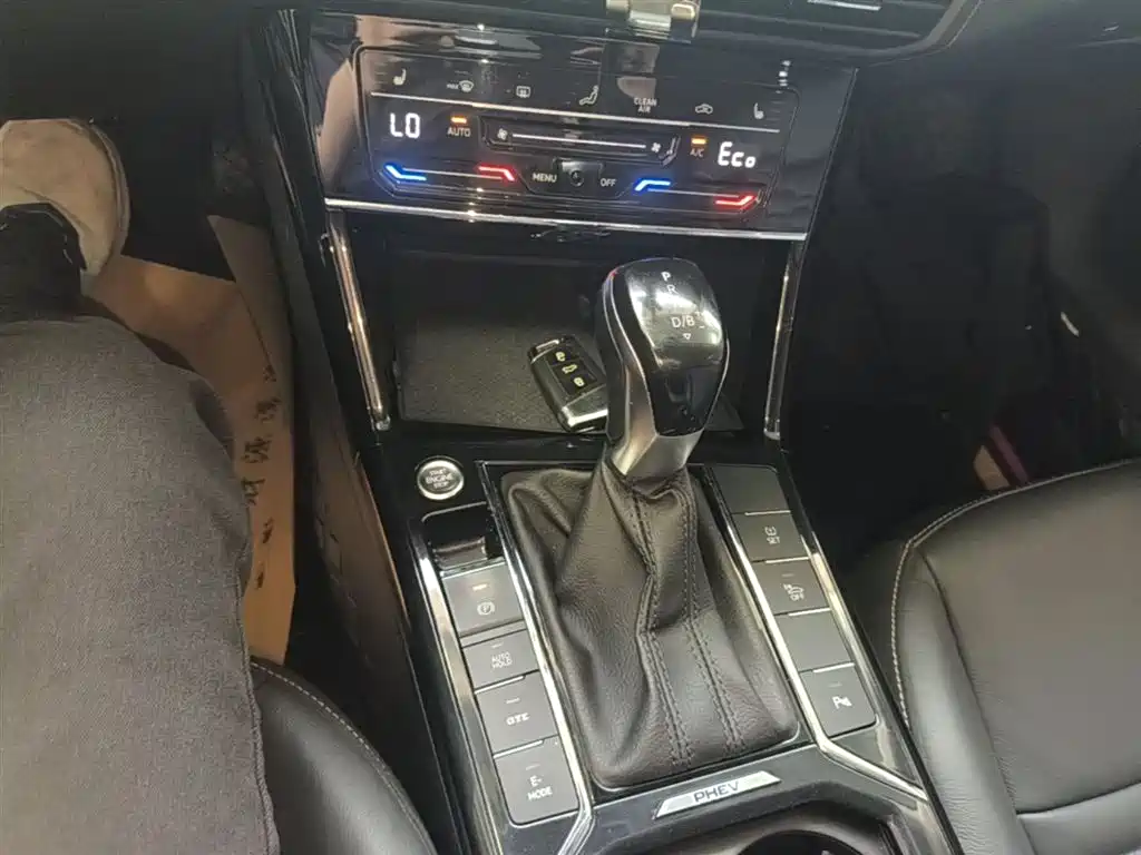 Volkswagen Passat New Energy 2020 430PHEV Hybrid Elite (China VI) фото 14