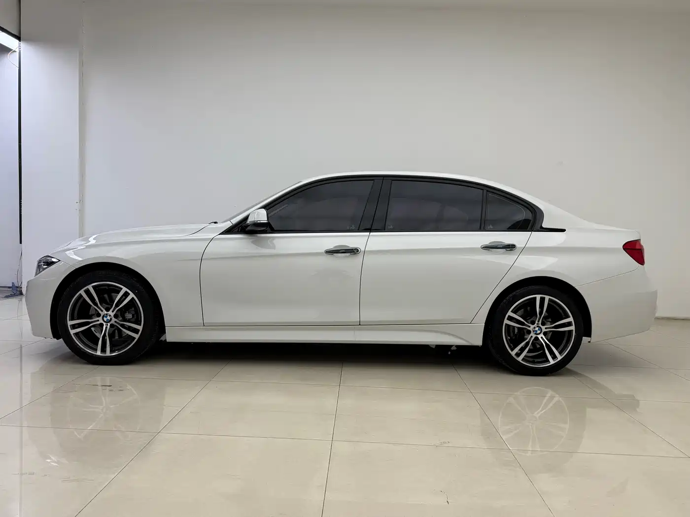 BMW 3 Series 2019 320Li M Luxury Package фото 12