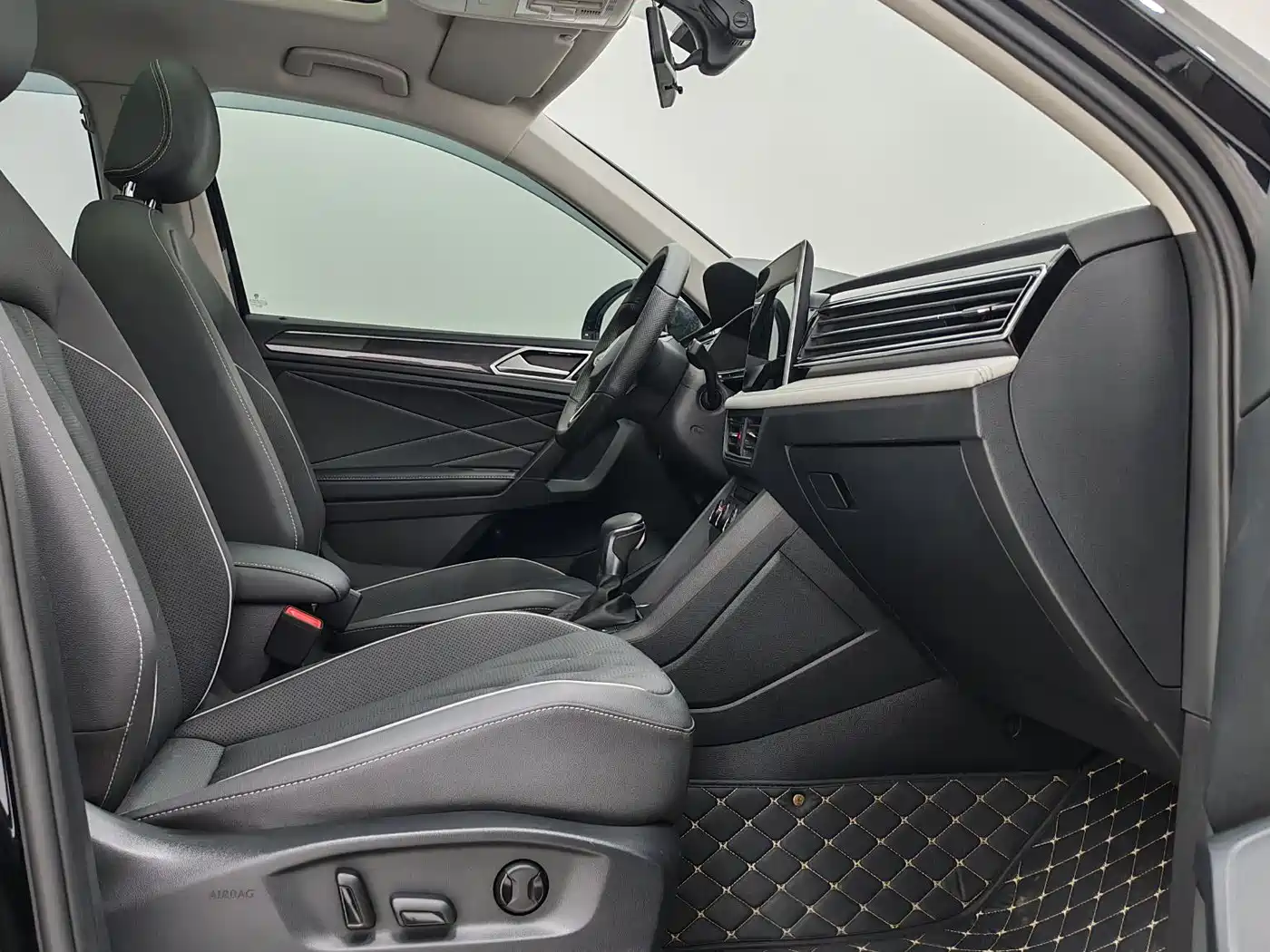 Volkswagen Tiguan L 2023 280TSI 2WD Trend Limited Edition фото 12