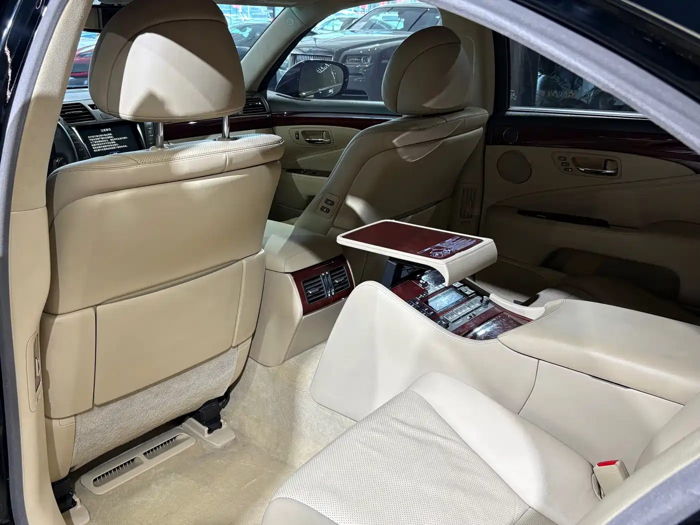 Lexus LS 2006 460L Premium Edition фото 18