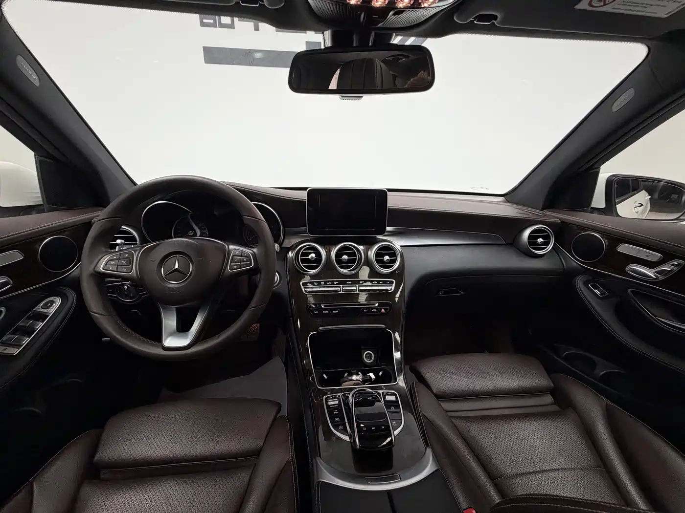 Mercedes-Benz GLC 2018 GLC 260 4MATIC Dynamic фото 16