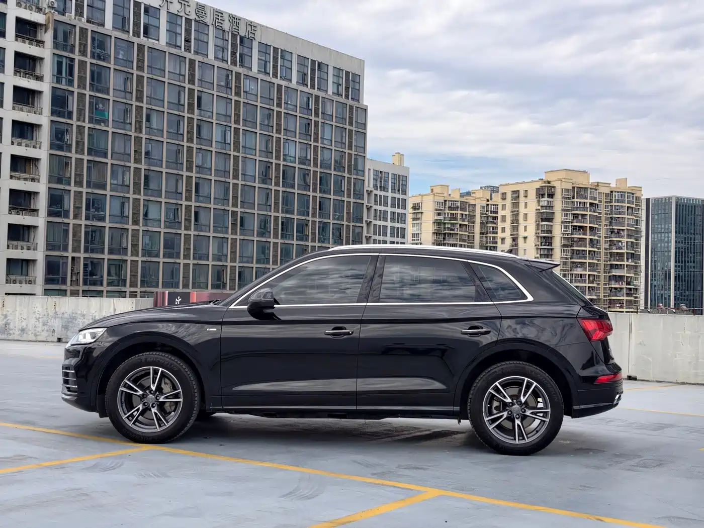 Audi Q5L 2020 40 TFSI Prestige Fashion фото 8