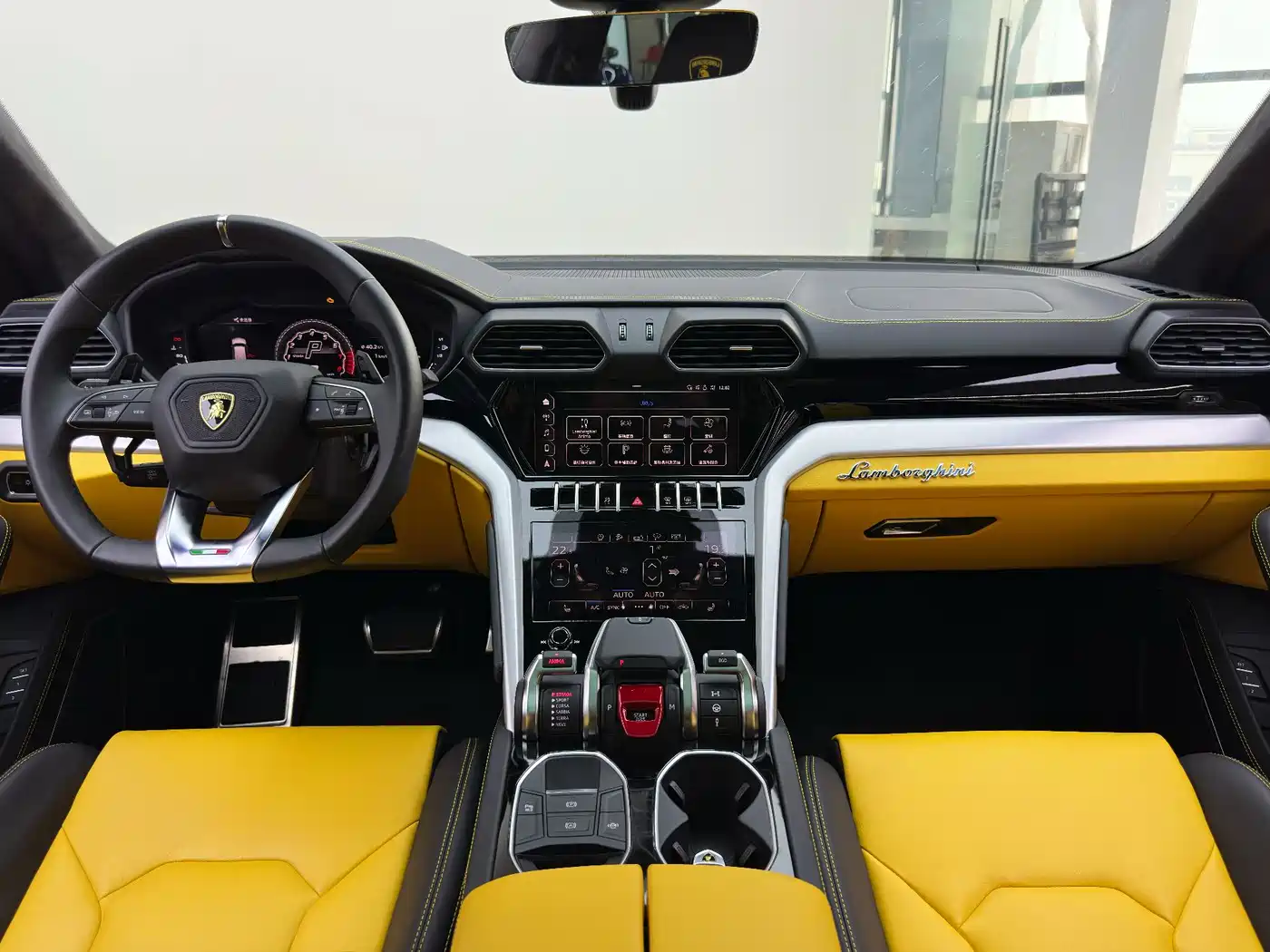 Lamborghini Urus 2021 4.0T V8 фото 24