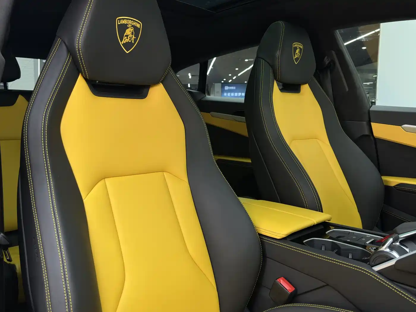Lamborghini Urus 2021 4.0T V8 фото 17