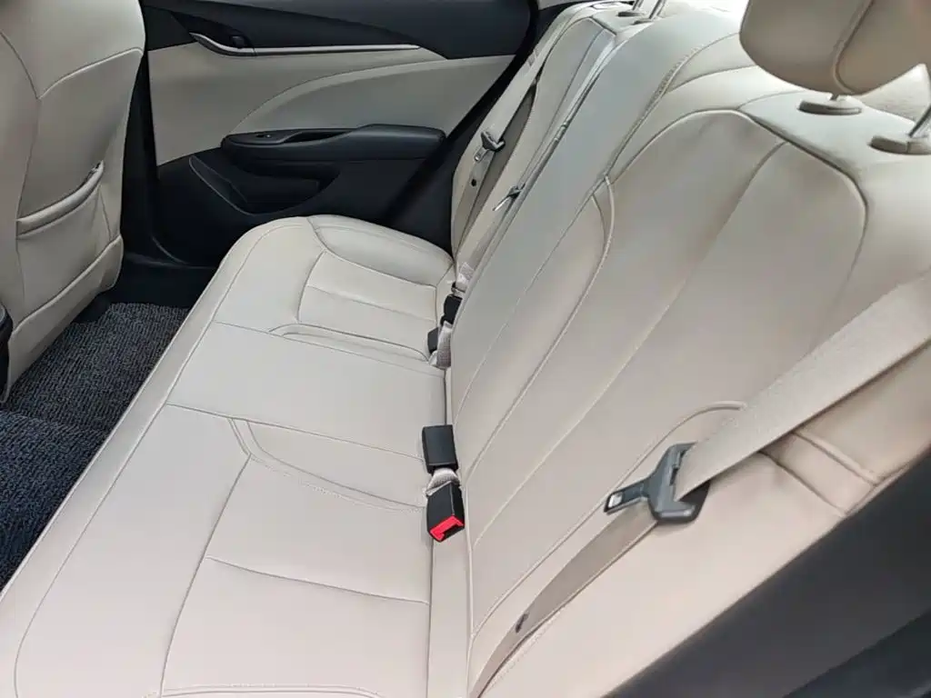Фото 17 - Buick Excelle