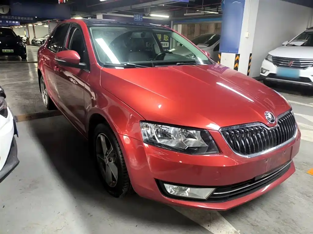 Škoda Octavia 2016 TSI280 DSG Smart Edition фото 3