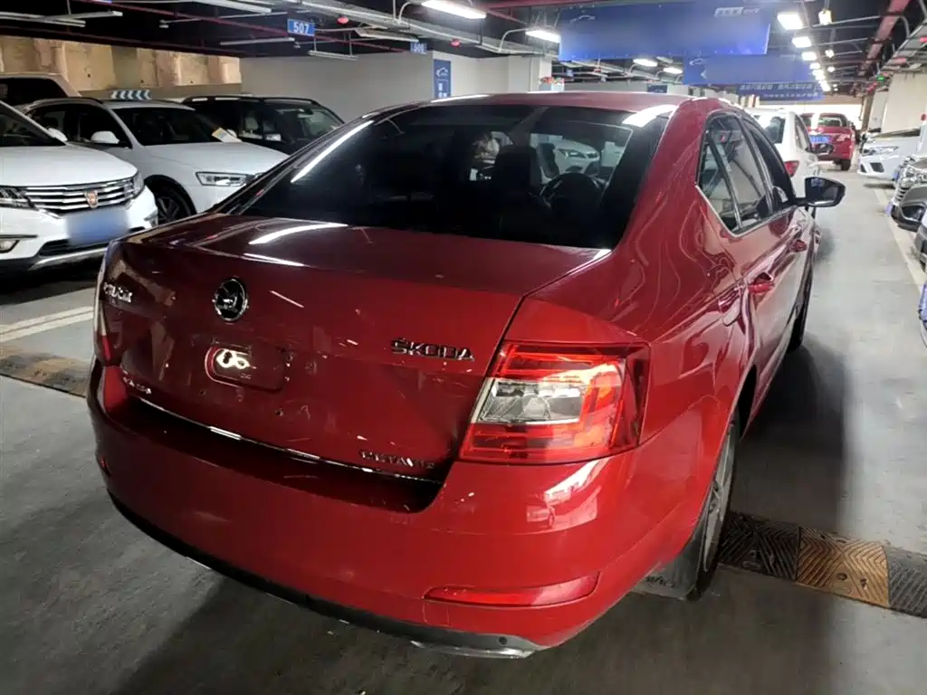 Škoda Octavia 2016 TSI280 DSG Smart Edition фото 6