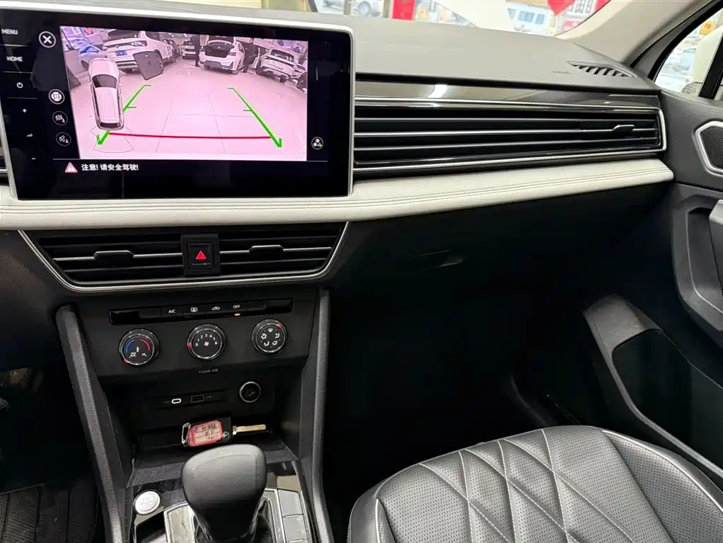 Volkswagen Tiguan L 2023 280TSI 2WD Trend Limited Edition фото 12