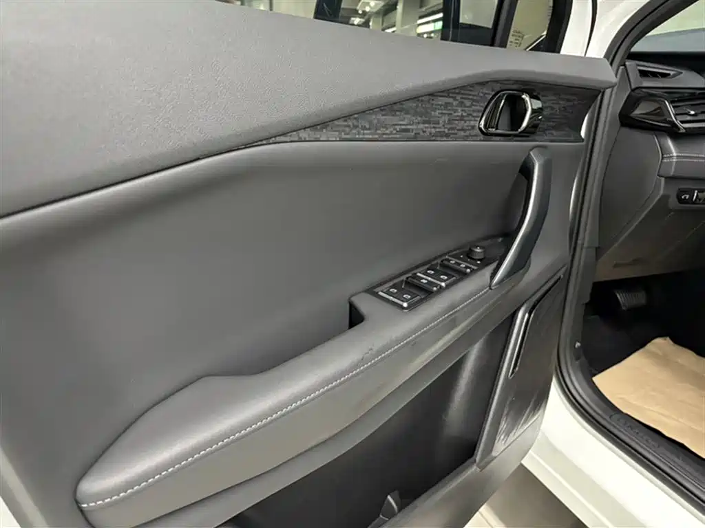 Lynk & Co 06 2023 Remix 1.5T Power Pro фото 21
