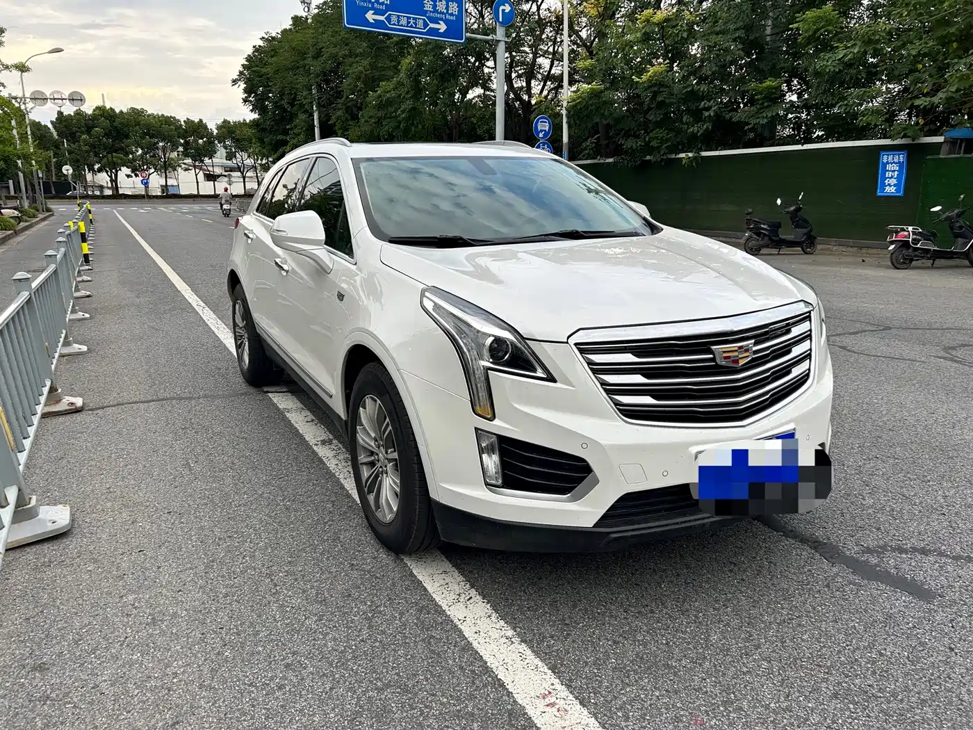 Фото 3 - Cadillac XT5