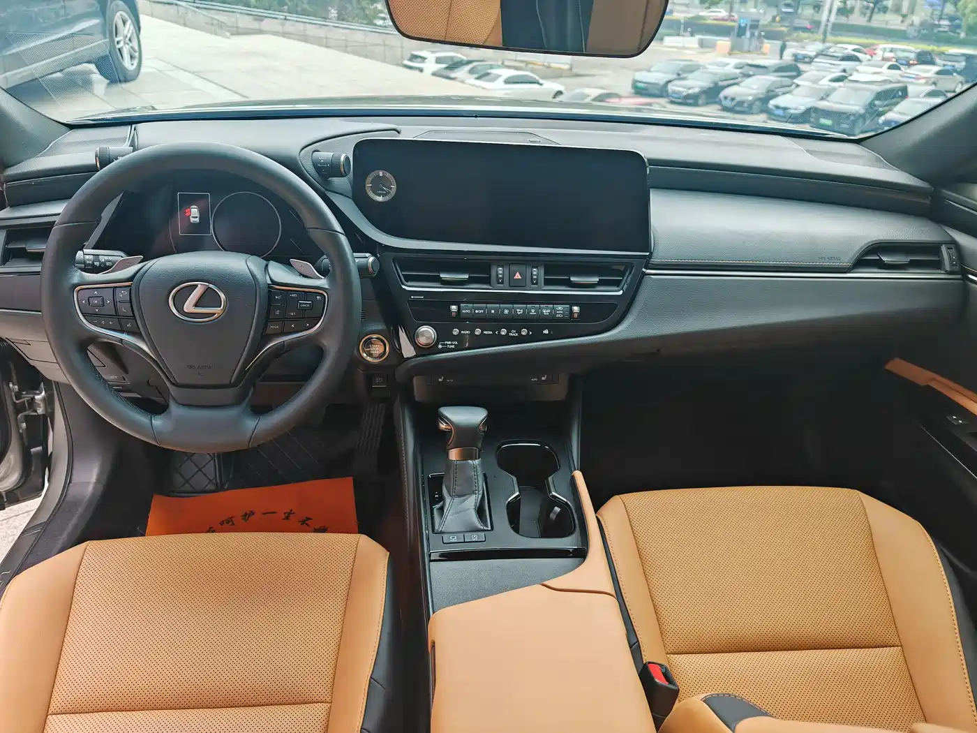 Lexus ES 2023 200 Excellence Edition фото 13