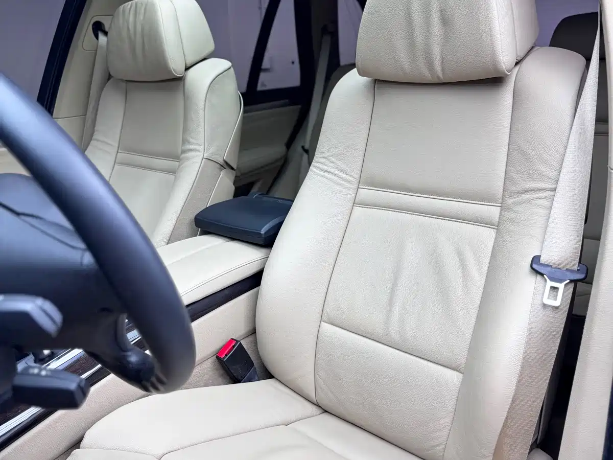 BMW X5 (Import) 2008 Model xDrive48i Luxury Type фото 21