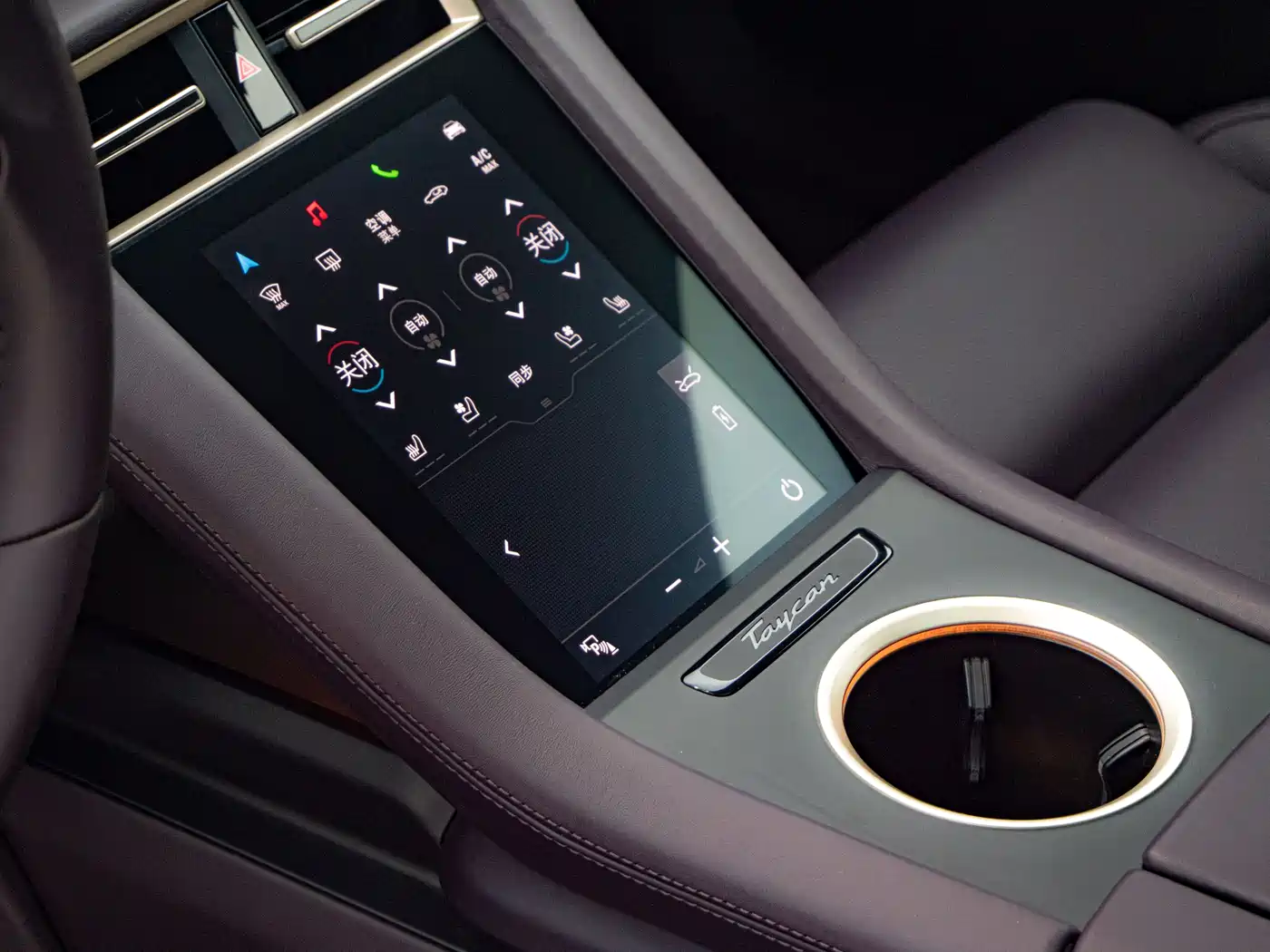 Porsche Taycan 2022 Facelift Taycan фото 21