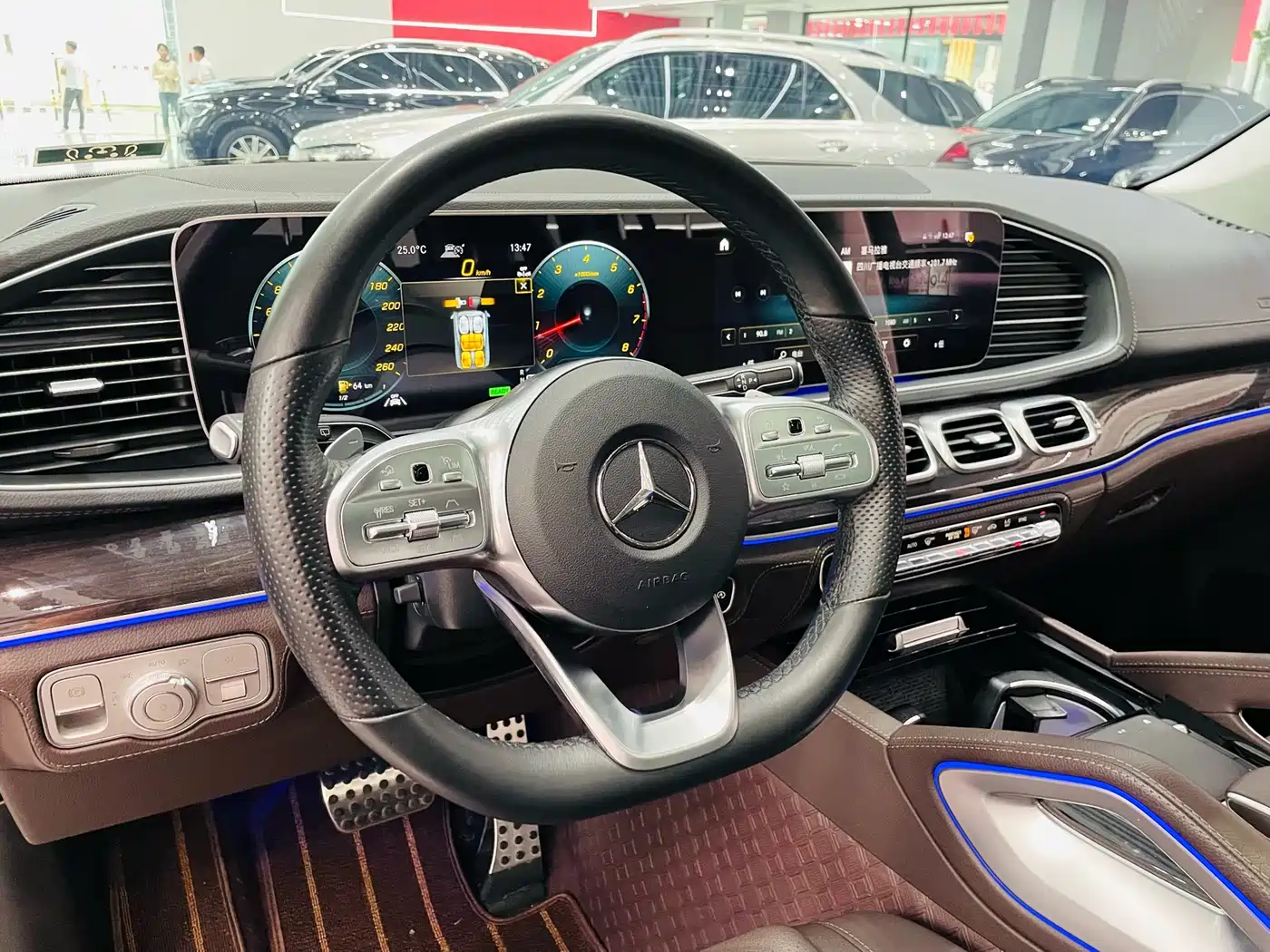 Mercedes-Benz GLS 2023 GLS 450 4MATIC Fashion Edition фото 11