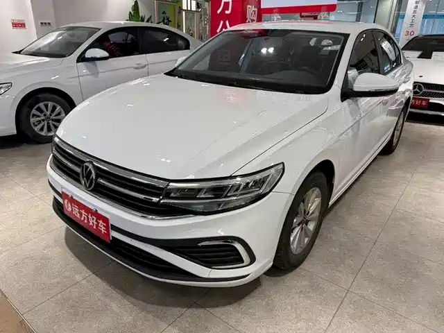 Volkswagen Bora 200TSI DSG, Smooth Travel