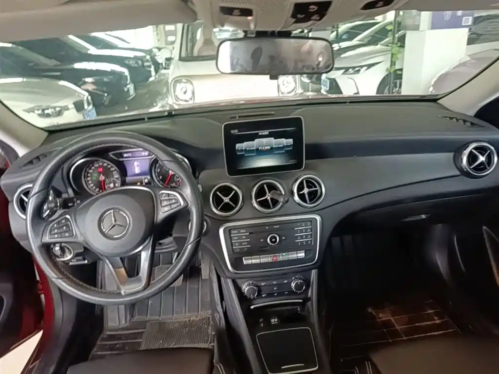 Mercedes-Benz GLA 2017 GLA 200 Fashion фото 10