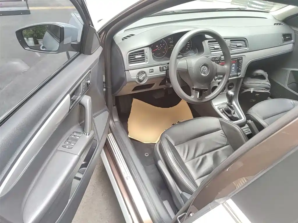 Volkswagen Lavida Tour 2013 1.4TSI Automatic Comfort фото 16