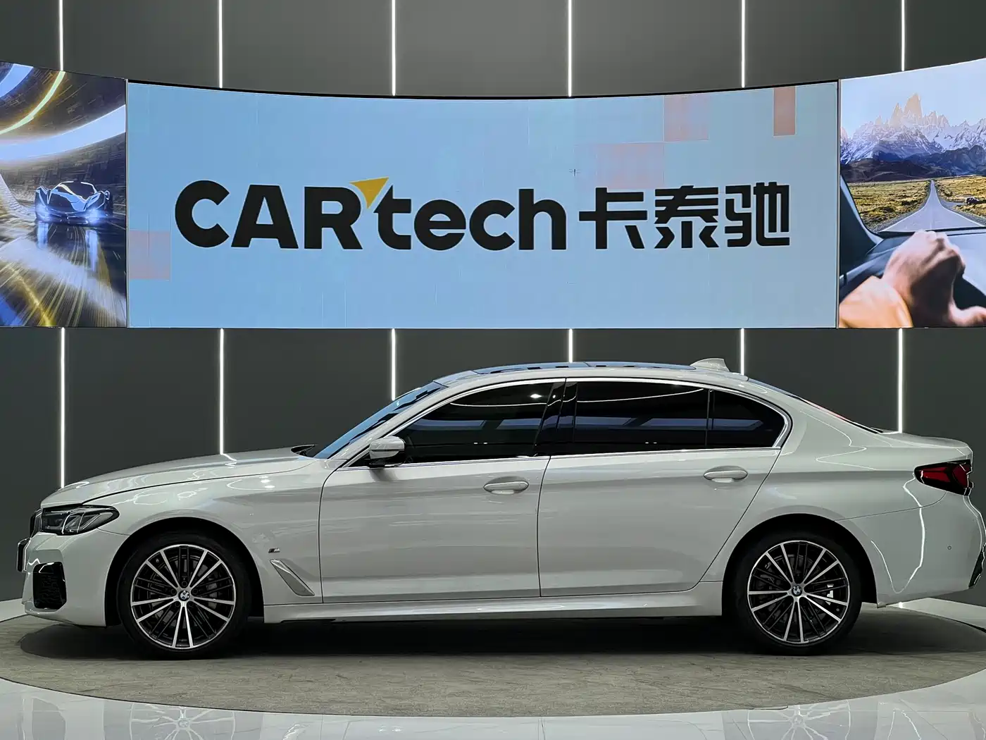 BMW 5 Series 2021 530Li Leading M Sport Package фото 14
