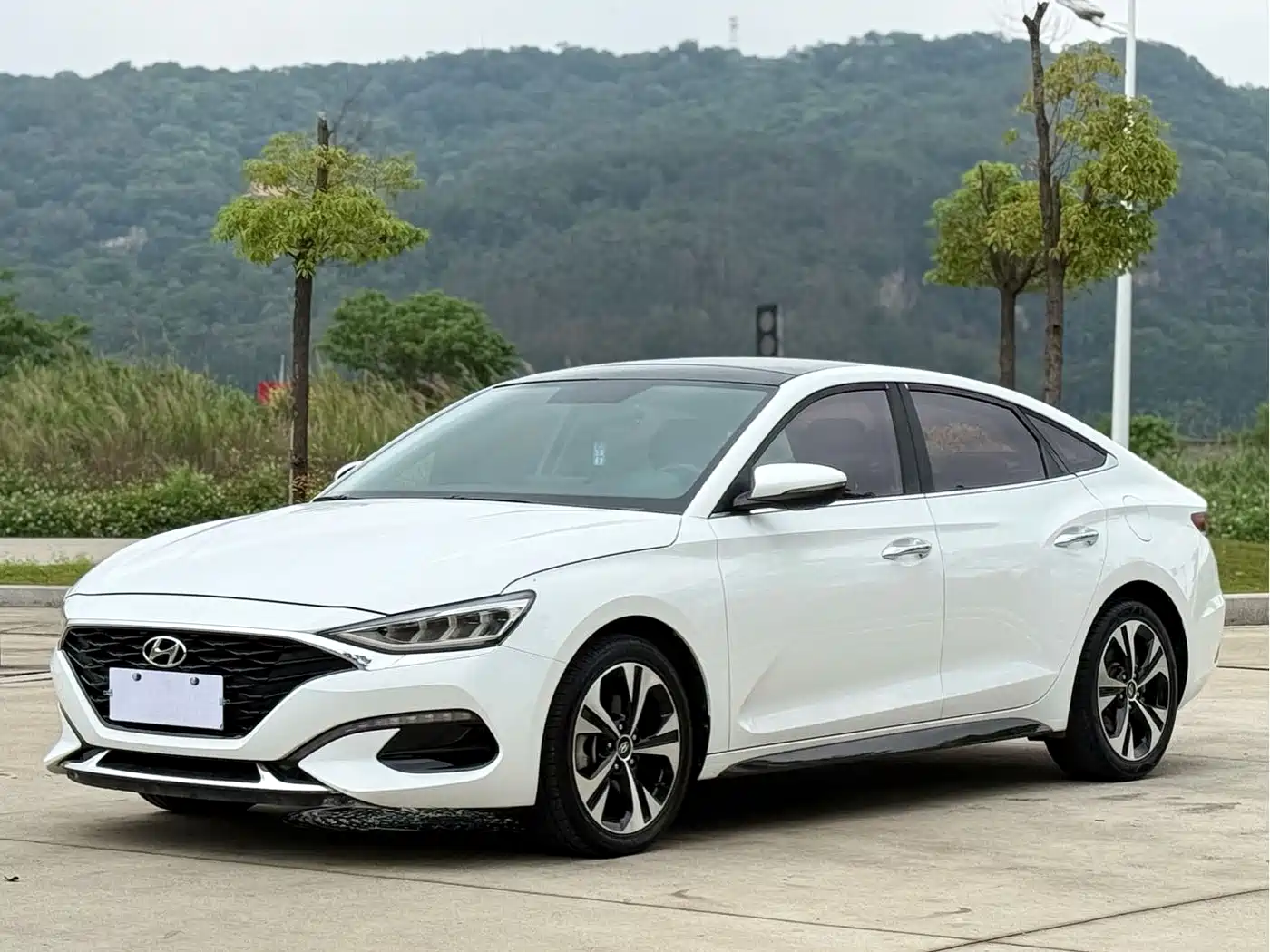 Hyundai Fista 2021 280TGDi DLX Luxury Edition