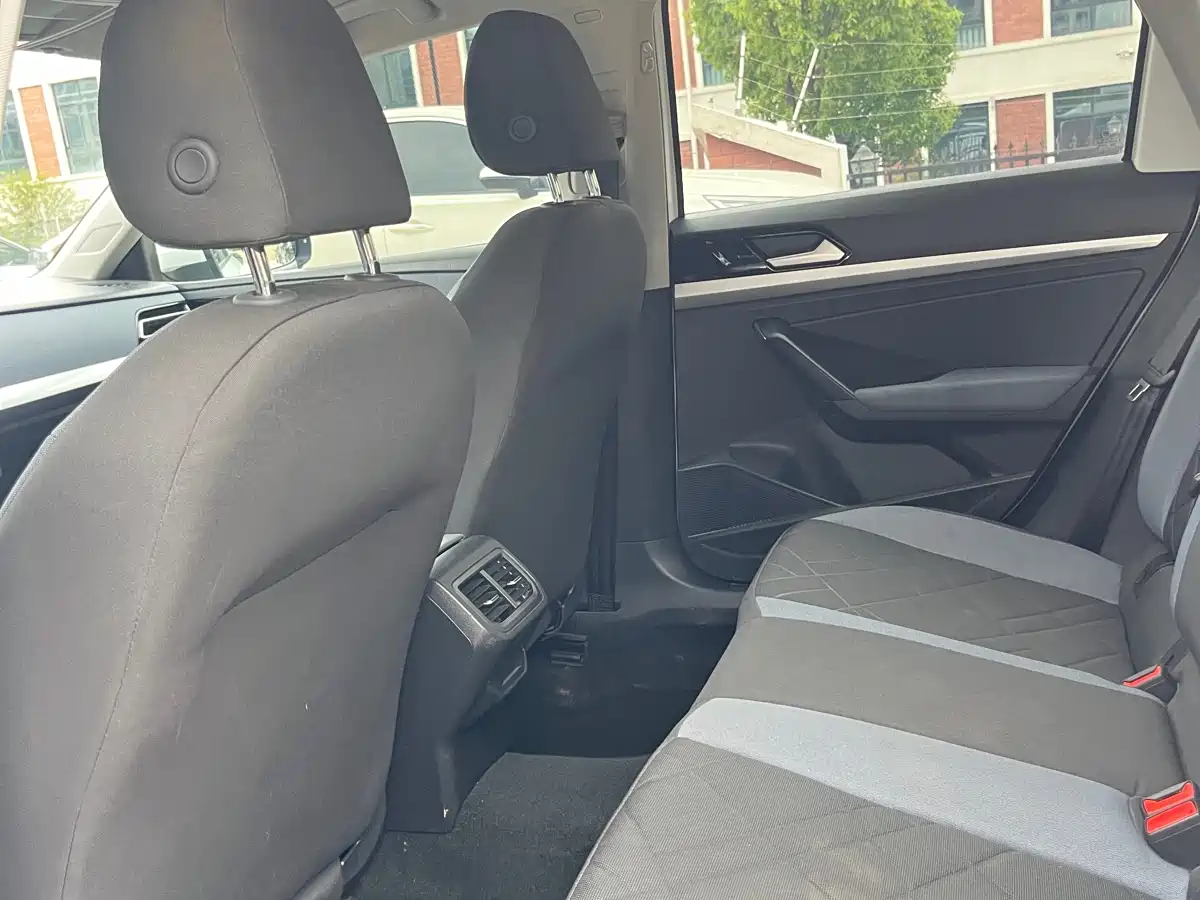 Volkswagen Lavida 2023 1.5L Auto Luxury Edition фото 14
