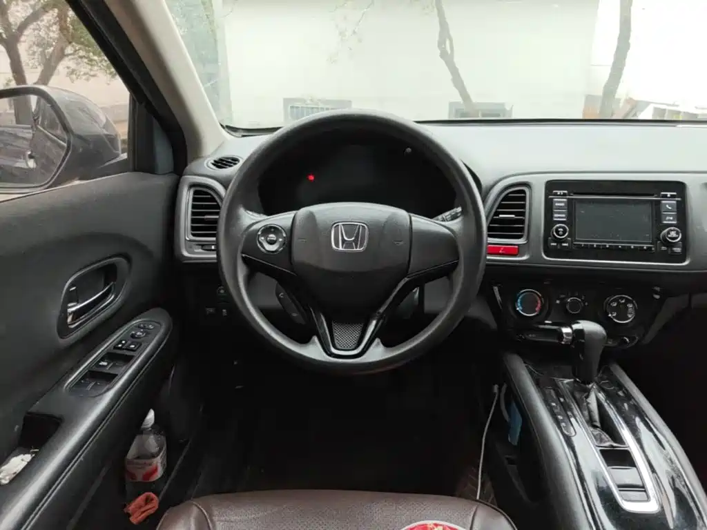 Photo 11 - Honda Vezel