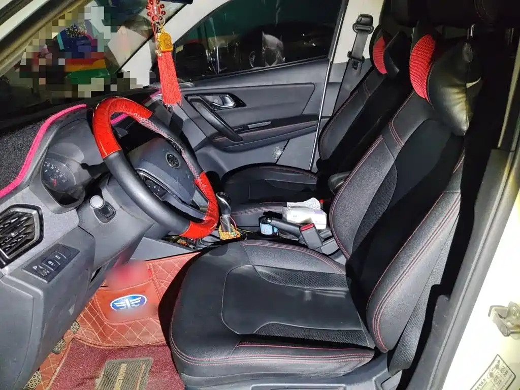 FAW Senya R7 2017 2017 Model 1.6L Manual Luxury