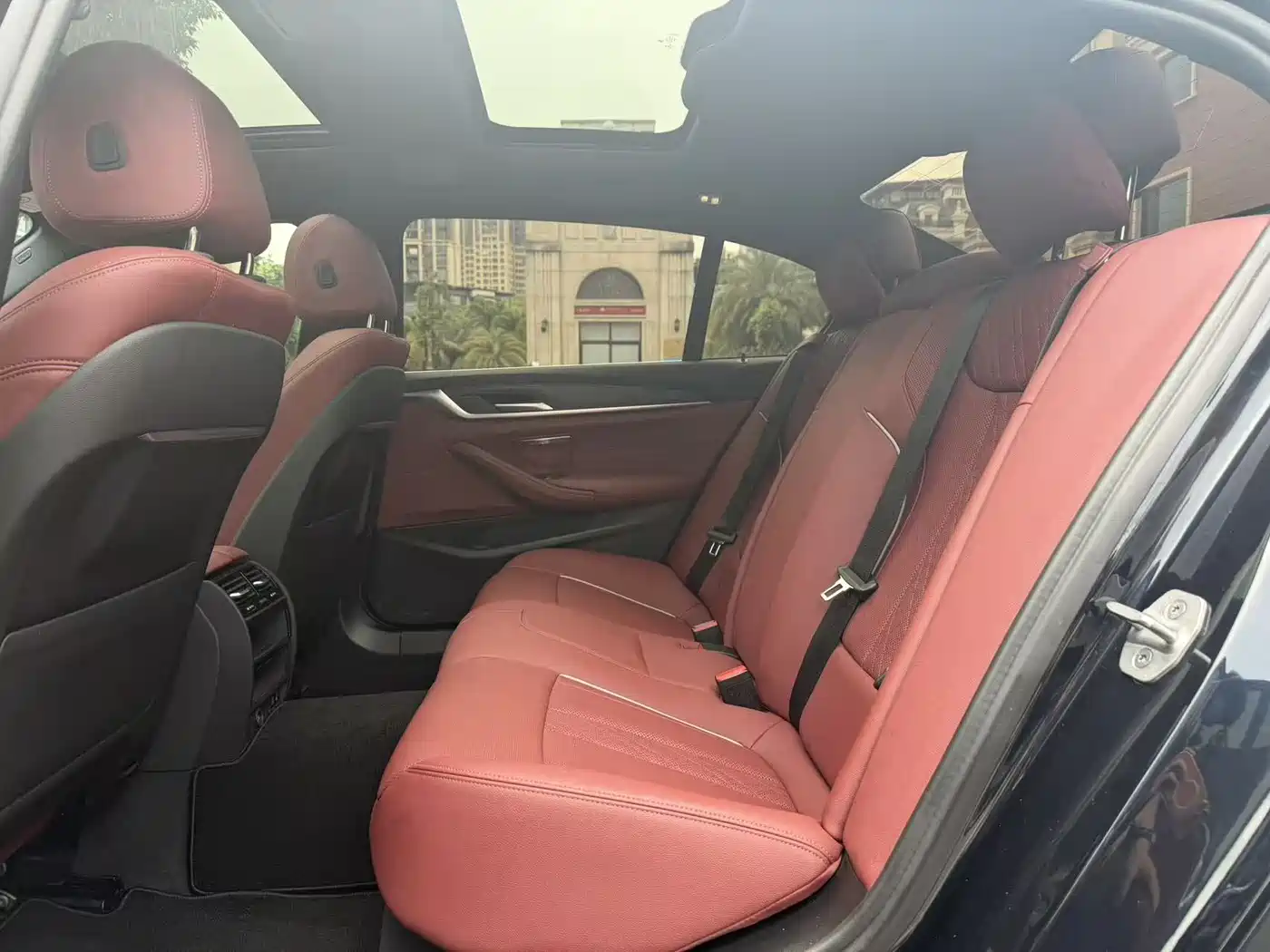 BMW 5 Series 2021 530Li xDrive M Sport Package фото 9