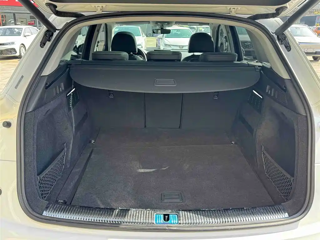 Audi Q5L 2020 Facelift 40 TFSI Honor Fashion фото 22