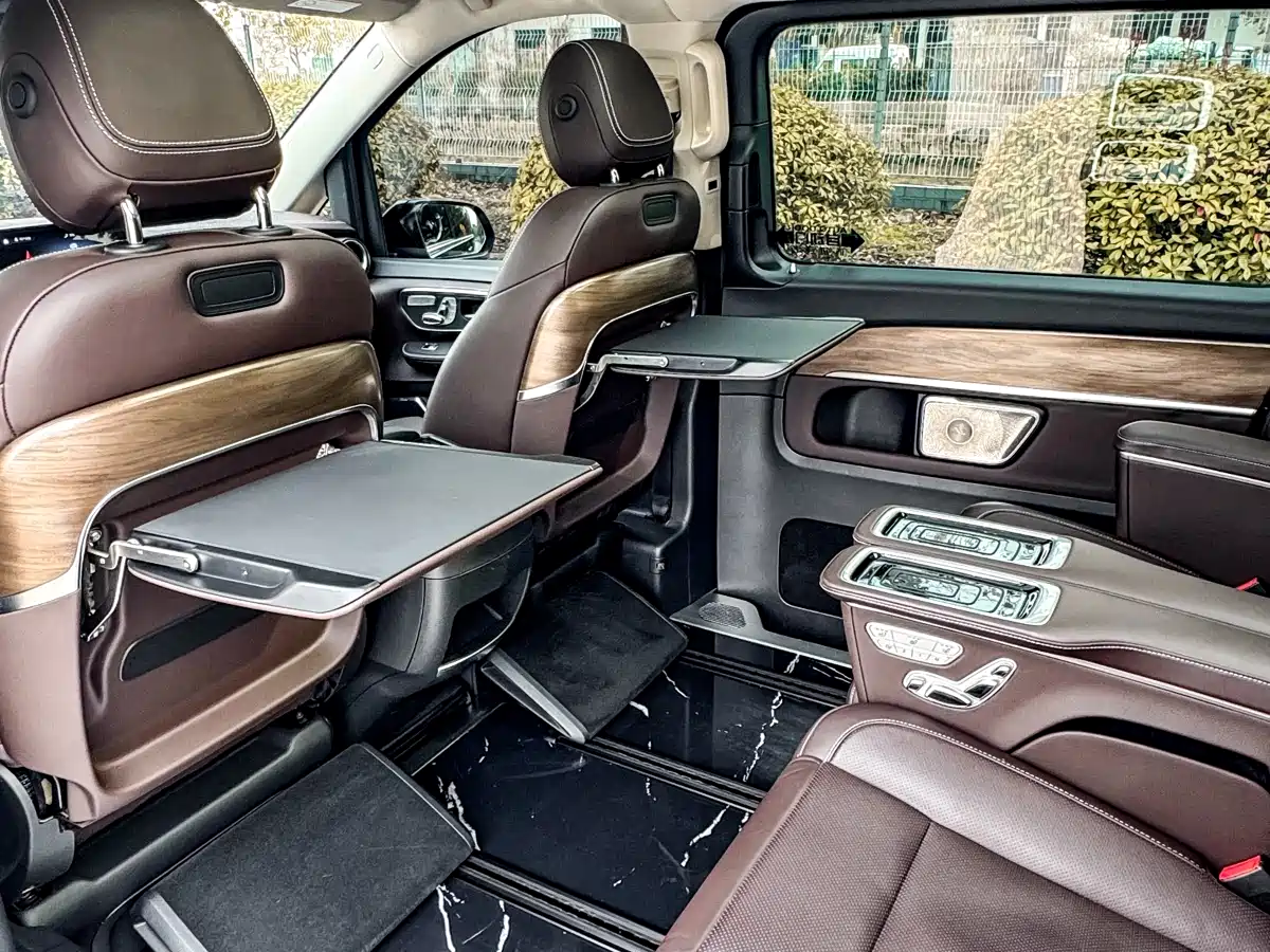 Mercedes-Benz V-Class 2022 V 260 L Long Wheelbase Luxury Edition фото 10