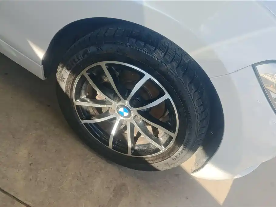 BMW 1 Series (Import) 2016 118i Leading фото 6