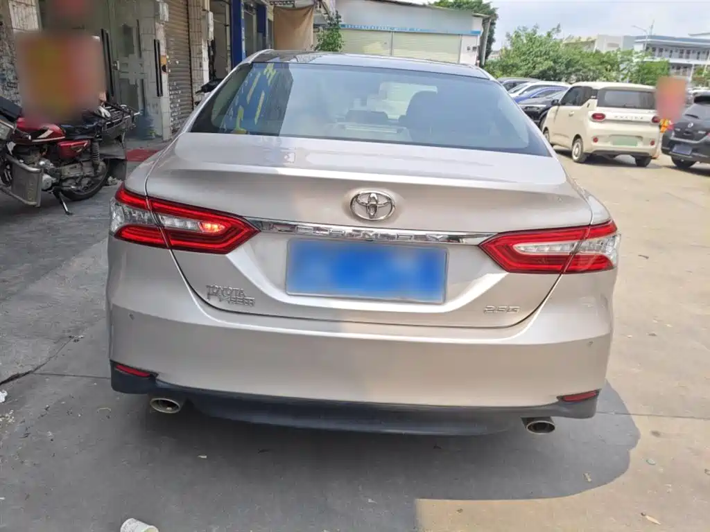 Toyota Camry 2018 2.5G Luxury Edition фото 6