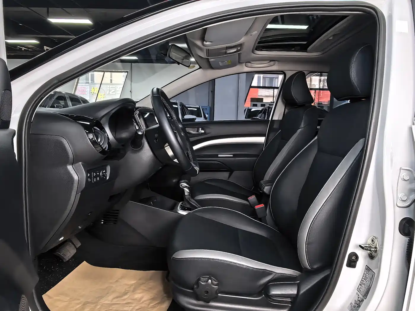 Kia KX1 2021 1.4L CVT Fun Sunroof Version фото 9