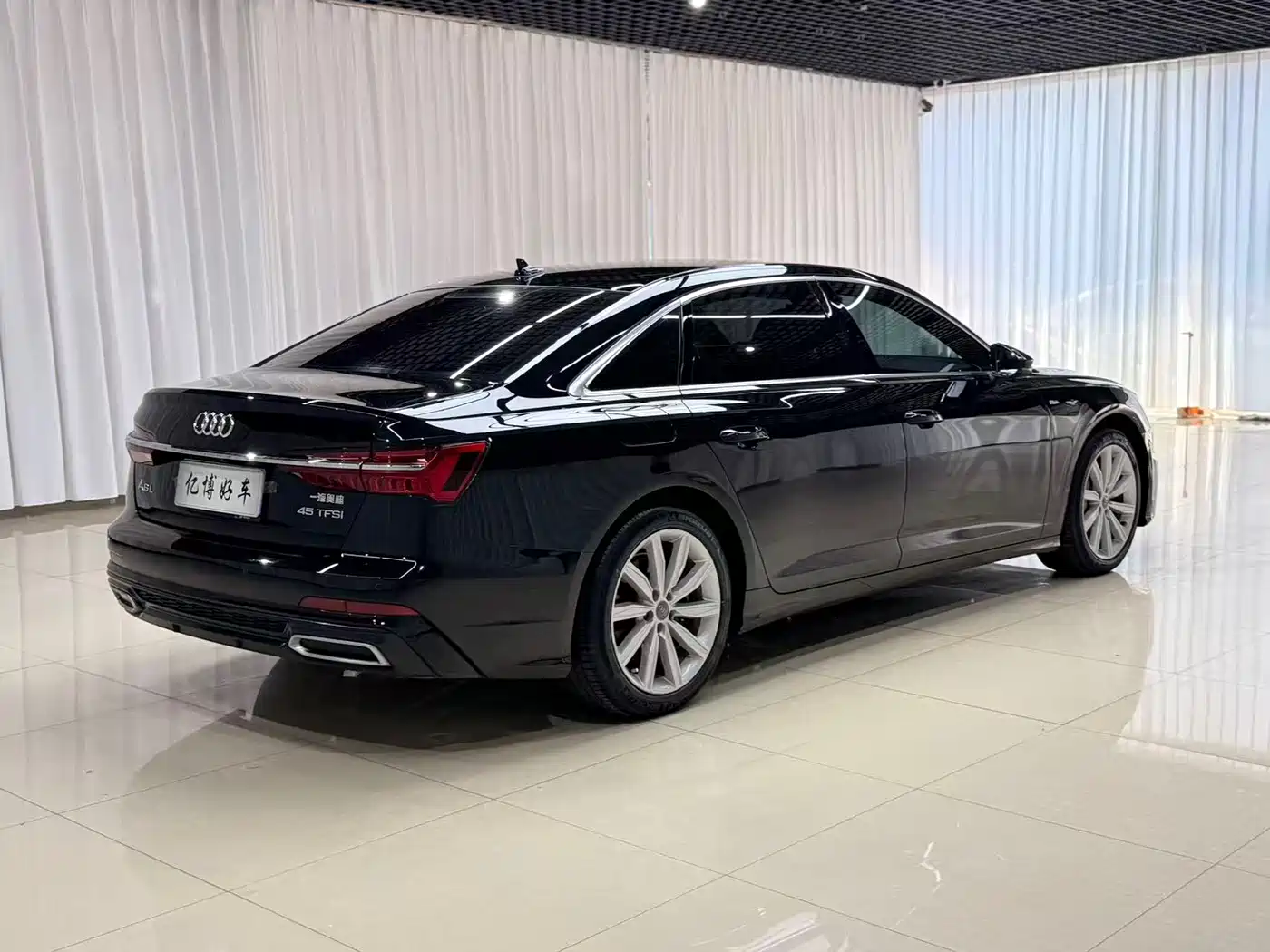 Audi A6L 2021 45 TFSI Exclusive Sport фото 9