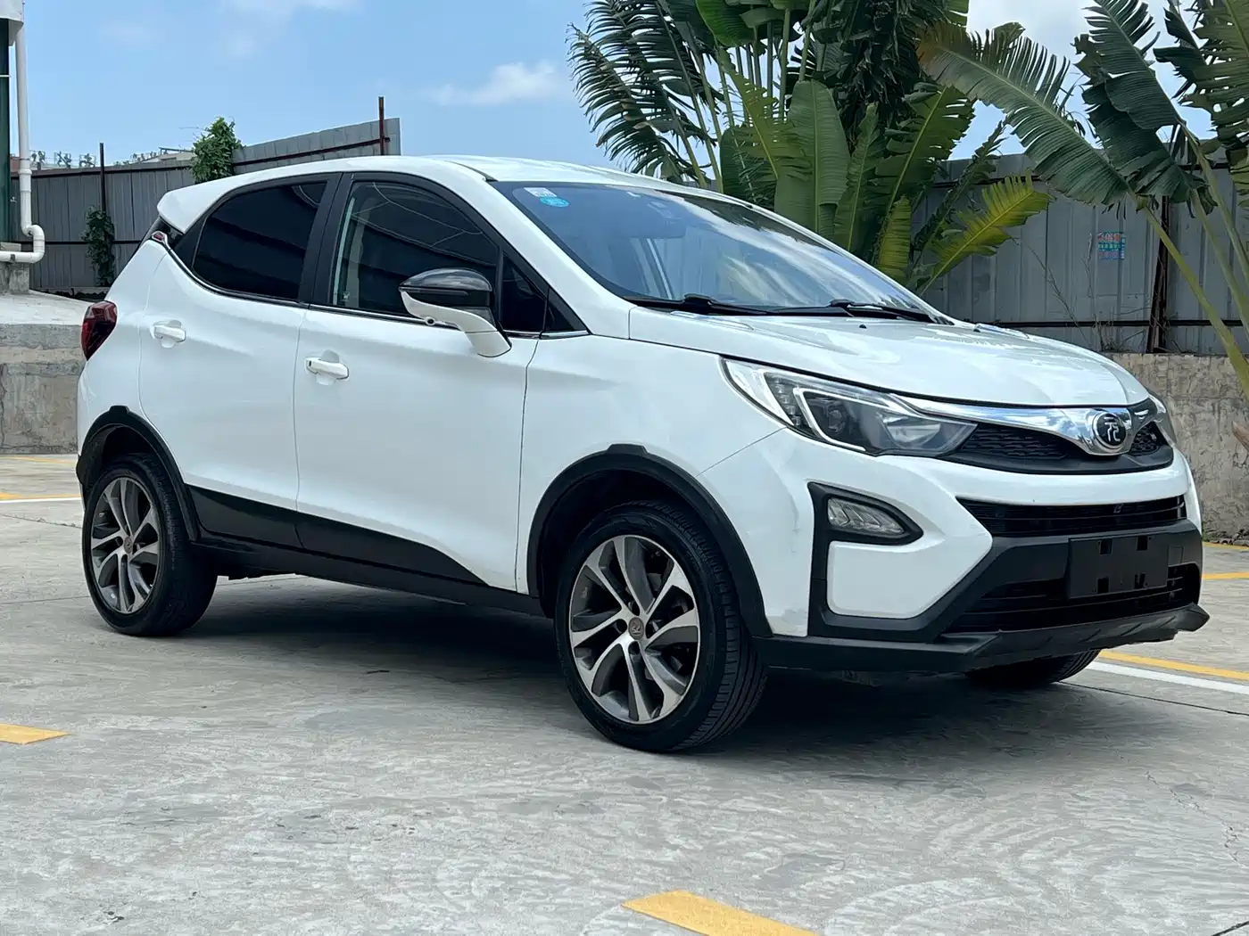 BYD Yuan 2017 1.5L Auto Cool Connect фото 3