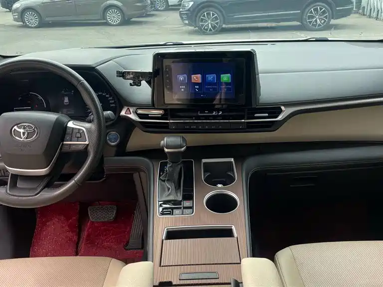 Toyota Sienna 2021 2.5L Hybrid Luxury Edition фото 3