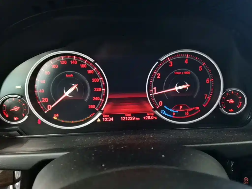 BMW X6 2018 xDrive28i фото 18