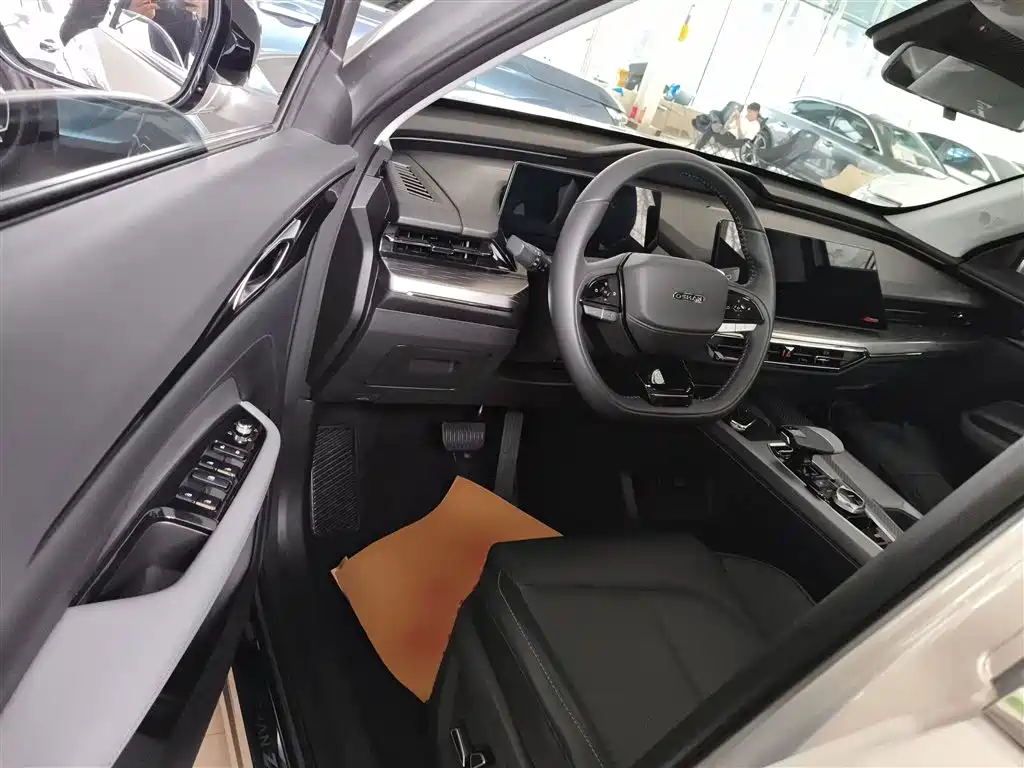 صورة 16 - Changan Oshan Z6