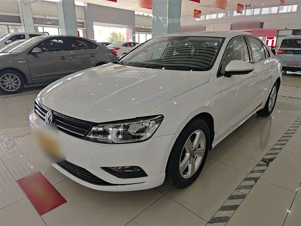 Volkswagen Lamando 2017 230TSI DSG Trend Edition фото 2