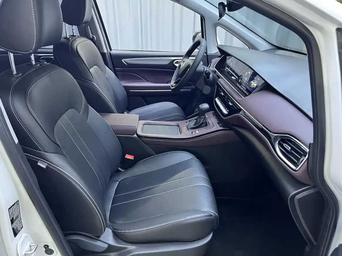 GAC Trumpchi Trumpchi M6 2023 PRO 270T DCT Luxury Edition фото 17