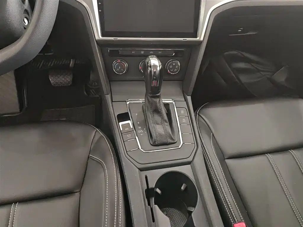 Volkswagen Lamando 2017 230TSI DSG Trend Edition фото 14