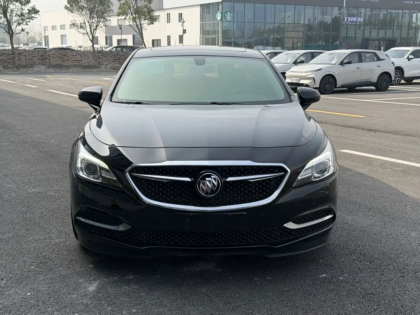 Buick LaCrosse 2016 Facelift 28T Elite фото 2