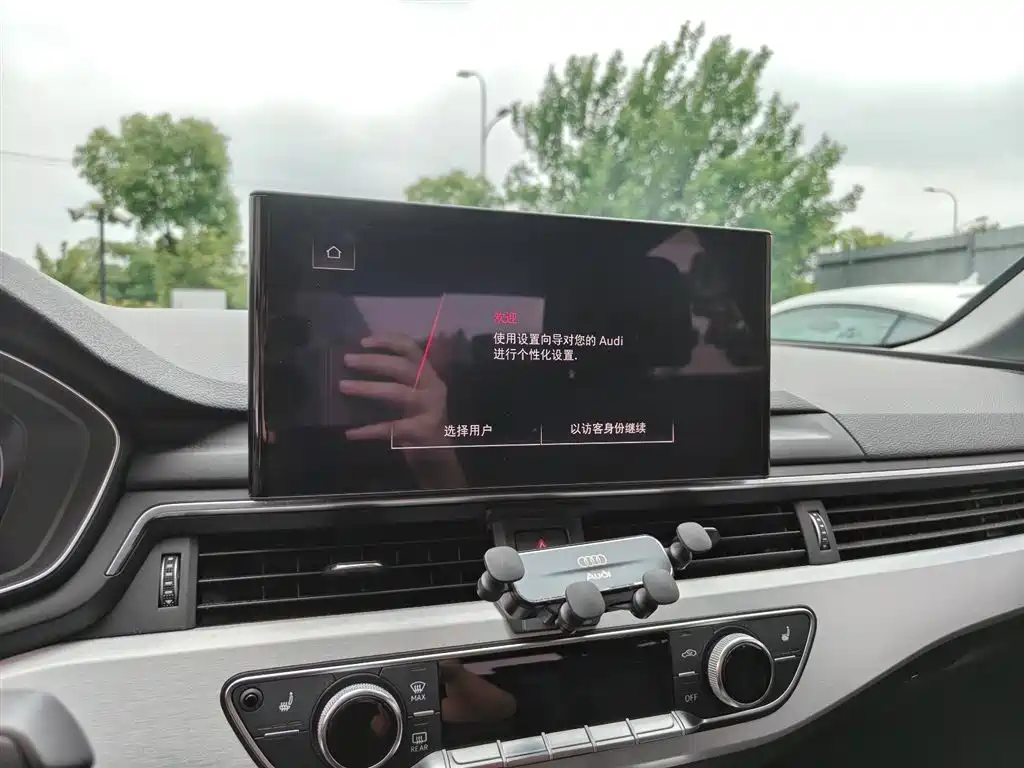 Audi A4L 2020 40 TFSI Luxury Dynamic фото 11